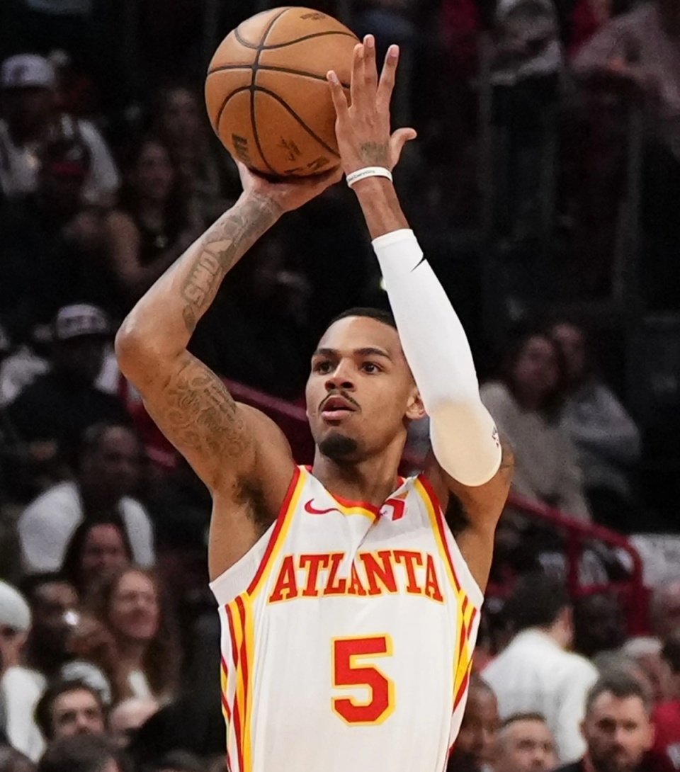 包含穆雷连续十场比赛得分超过大胜，IG挑战极限！的词条